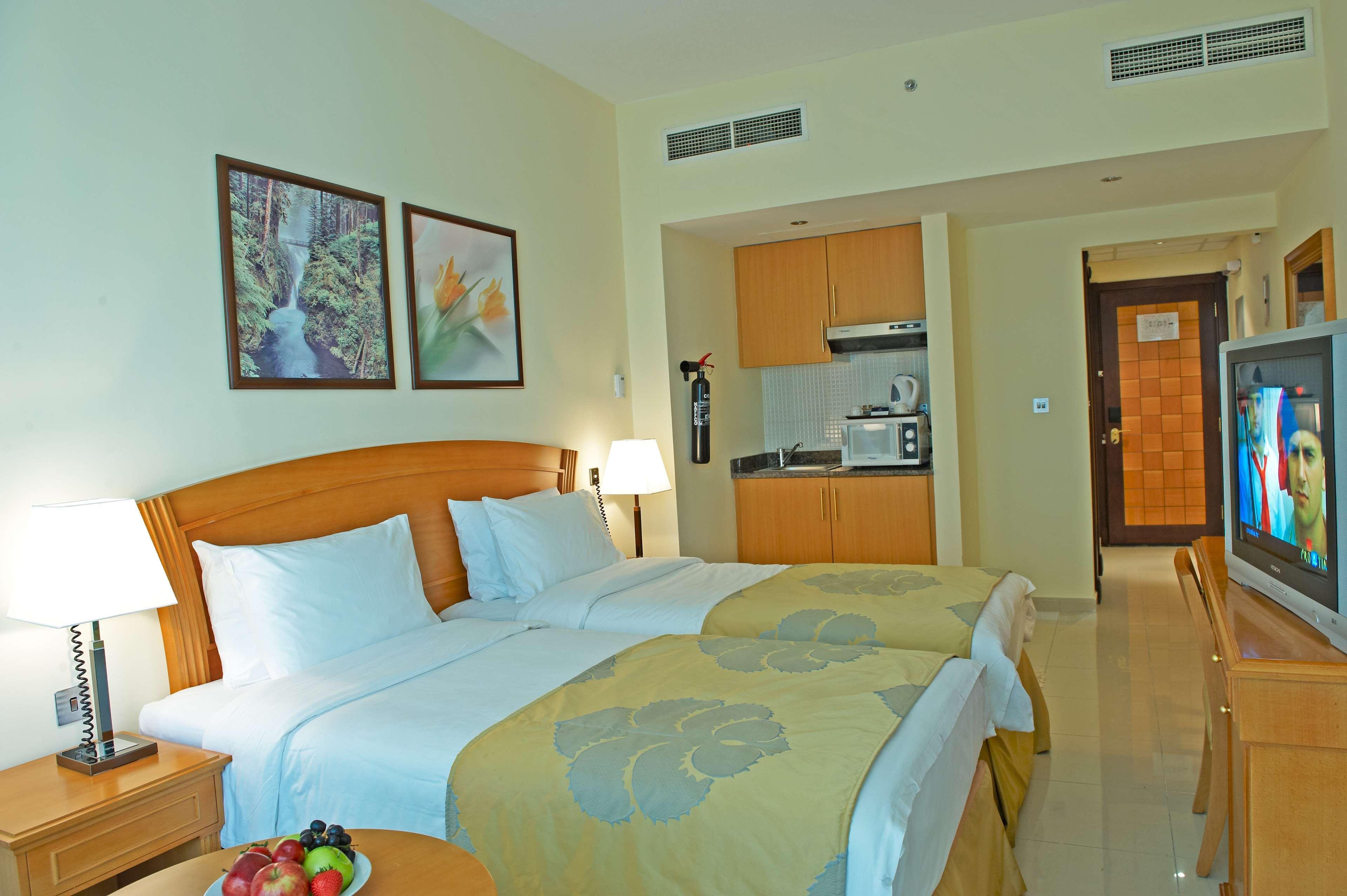Golden Tulip Sharjah Aparthotel Kültér fotó