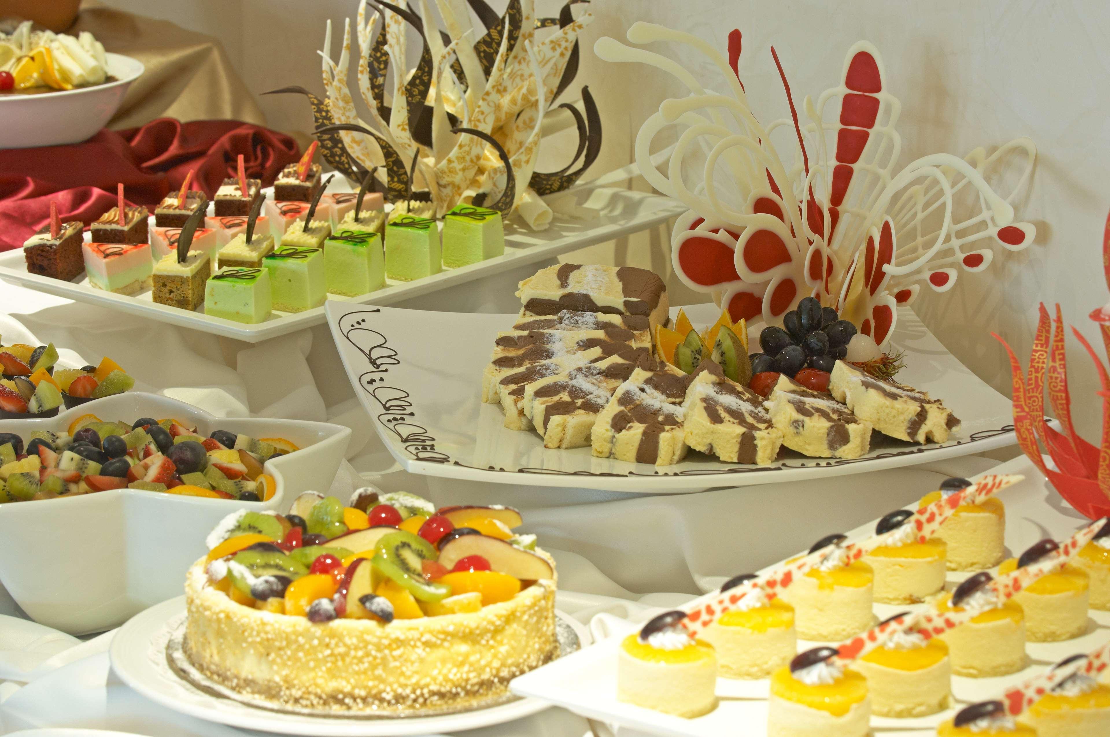 Golden Tulip Sharjah Aparthotel Kültér fotó